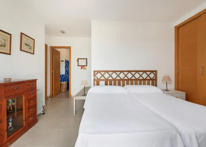 Tres אס מרקדל